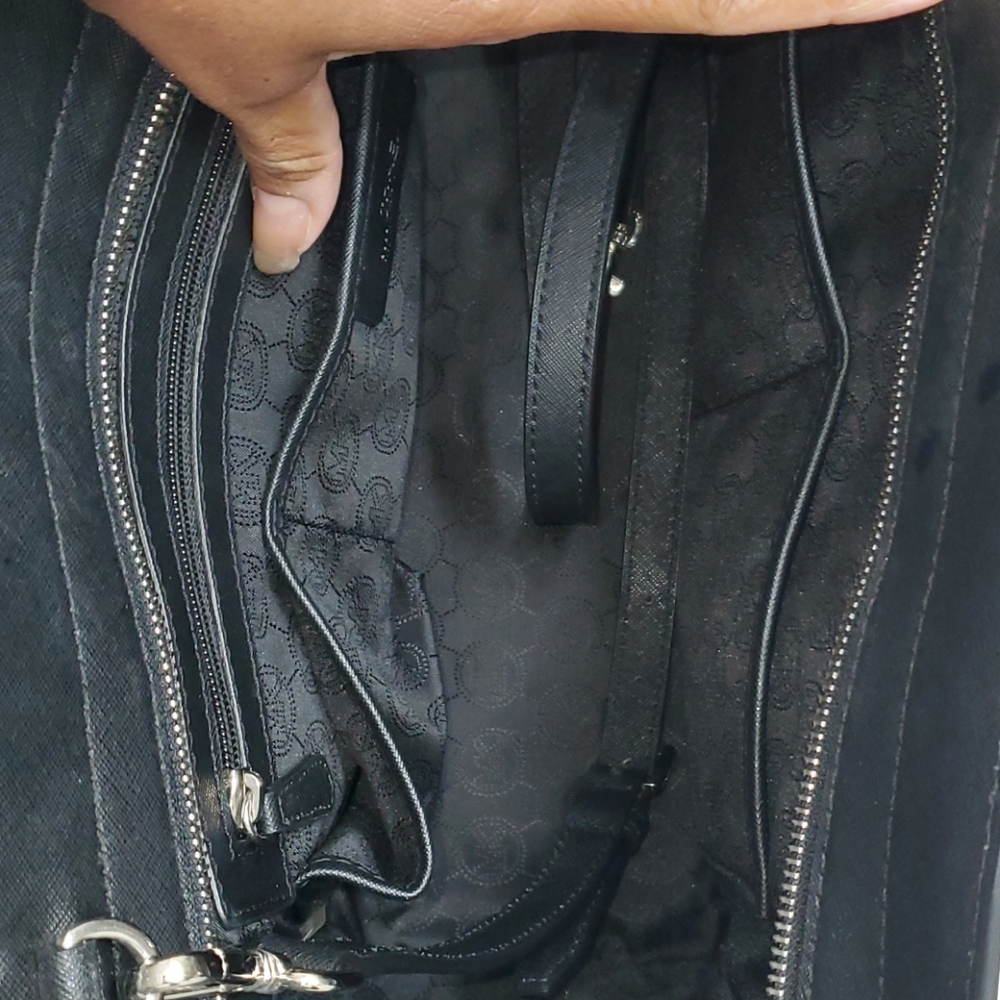 Michael Kors Selma Large Saffiano Leather Satchel - Picture 5 of 6